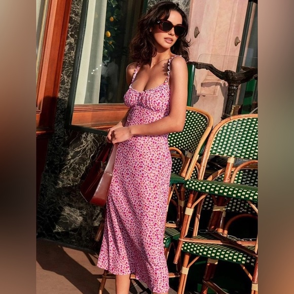 Cami Floral Bohemian Vacation‎ Midi Dress - Picture 4 of 8